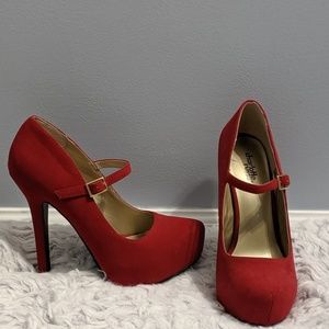Red plataform heels👠